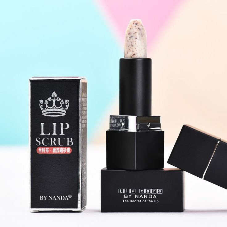 Shea Butter Exfoliating Lip scrub by Nanda